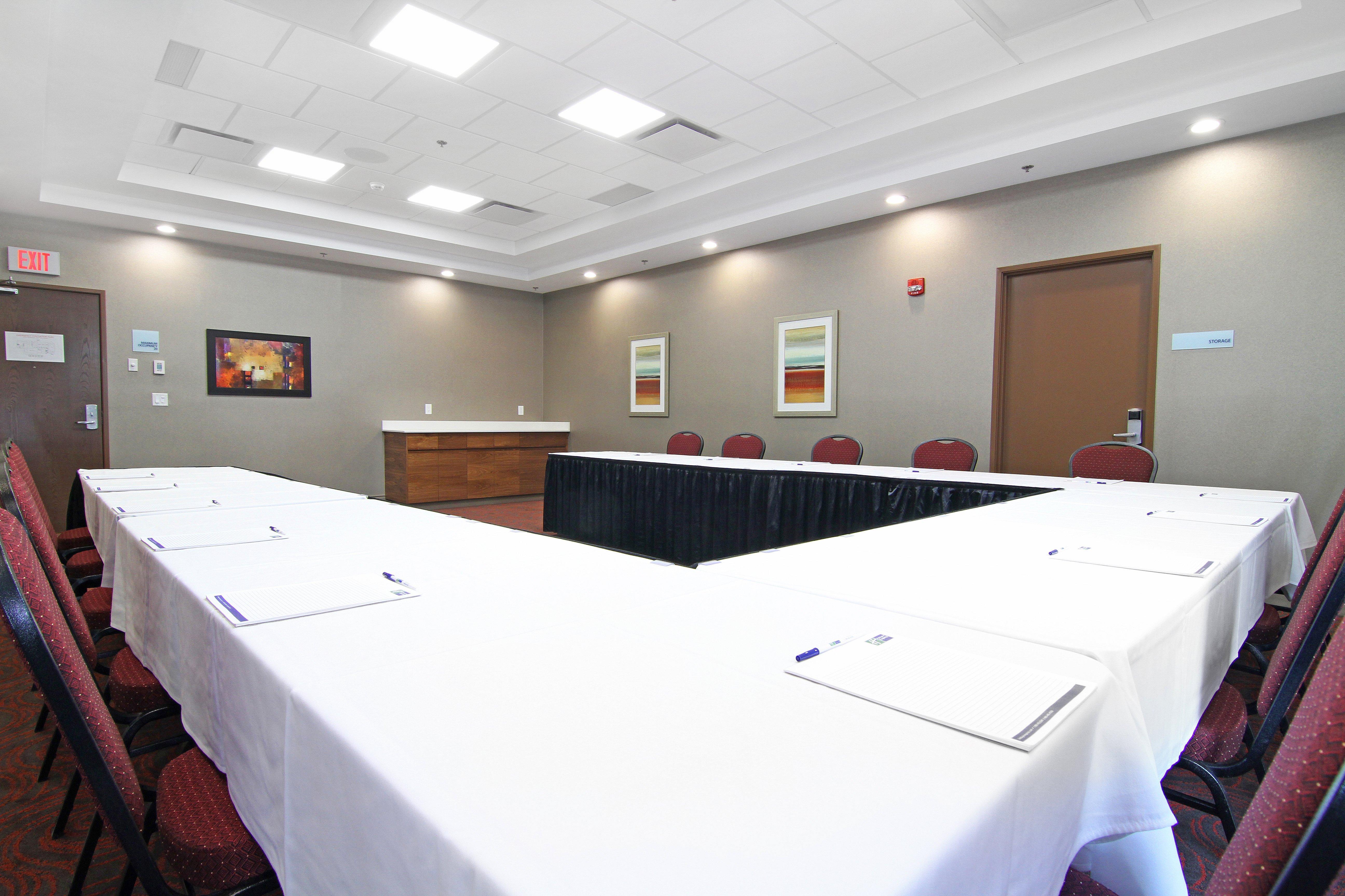 Holiday Inn Express And Suites Calgary University By Ihg Екстер'єр фото