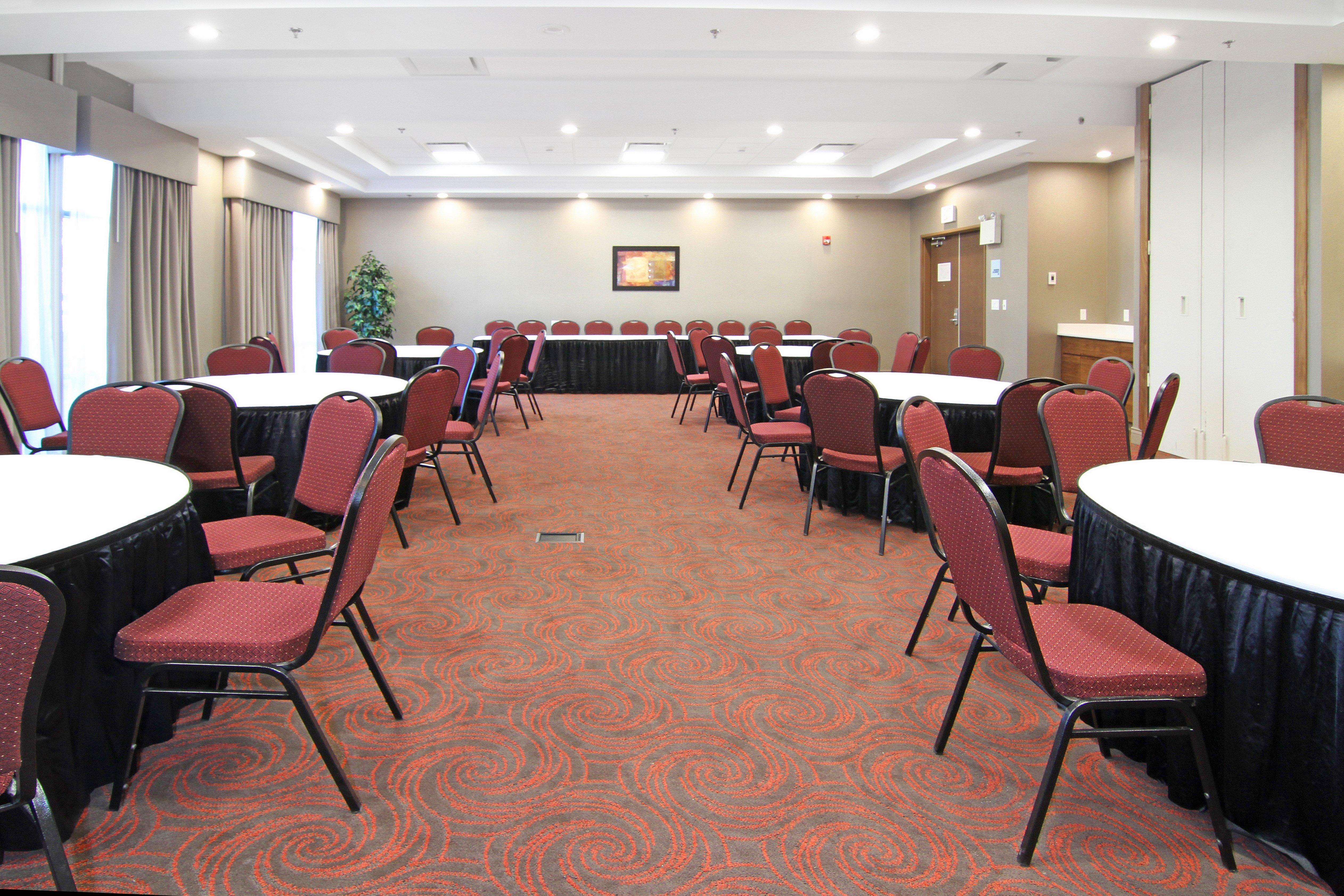 Holiday Inn Express And Suites Calgary University By Ihg Екстер'єр фото