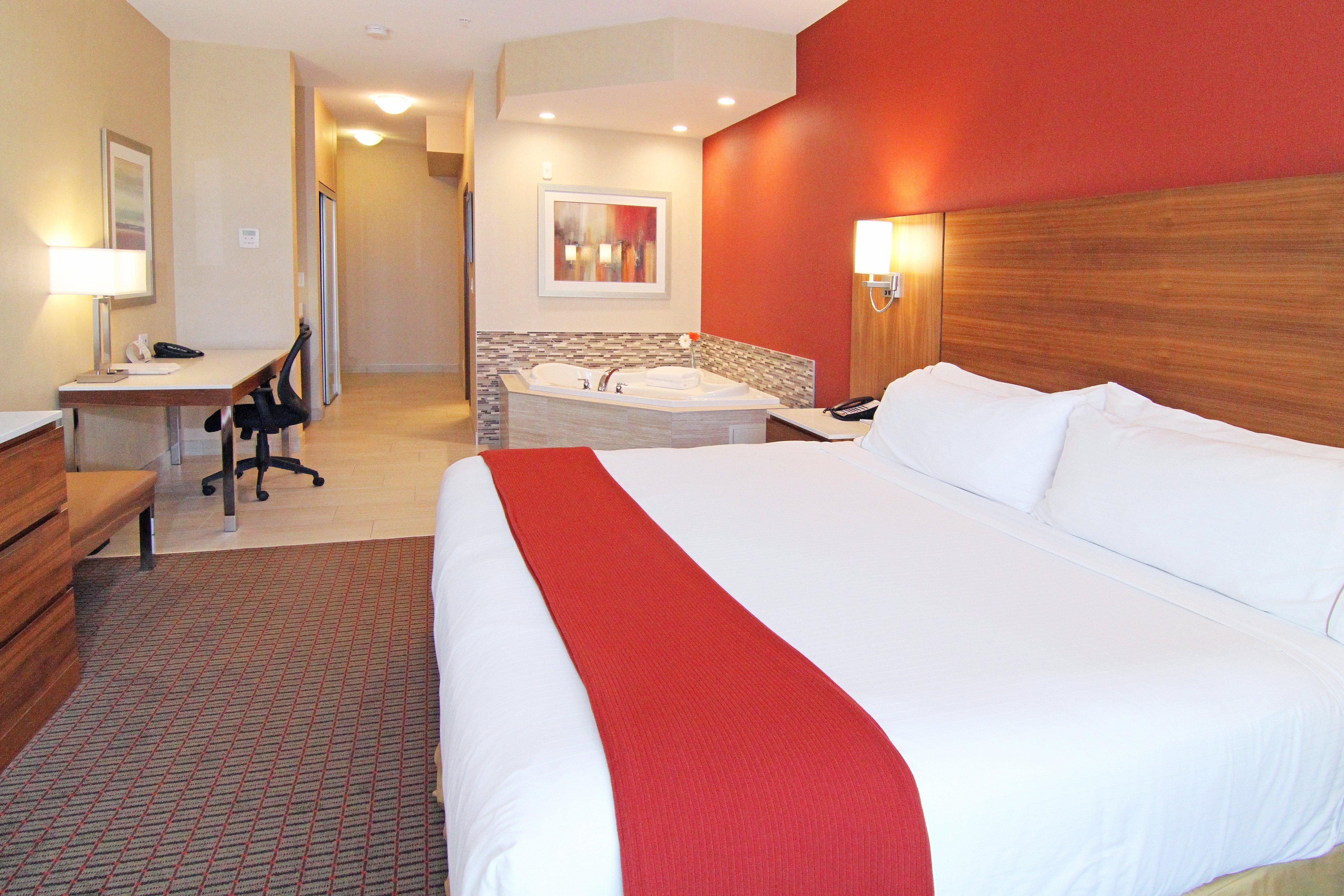 Holiday Inn Express And Suites Calgary University By Ihg Екстер'єр фото